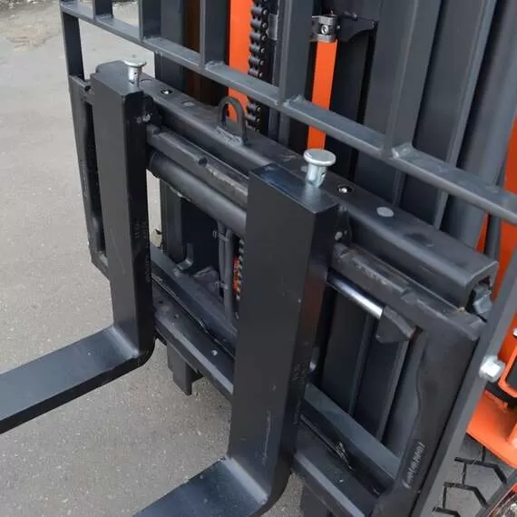 OXLIFT MPX 1245 4,5 м 1200 кг Мини электропогрузчик в Челябинске, Грузоподъемность: 1.2 тонны (1200 кг), Высота подъема вил, м.: 4.5 м, Тип батареи: Кислотная, обслуживаемая купить по выгодной цене 100kwatt.ru