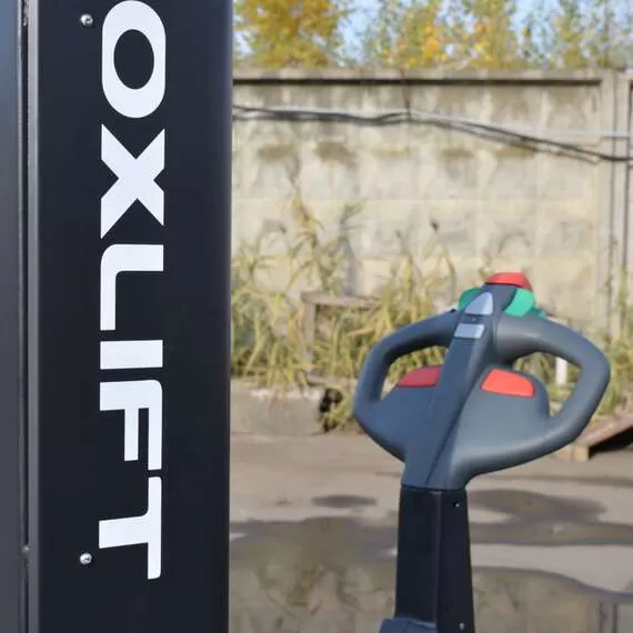 OXLIFT PS 1536 1,5 т 3,6 м Самоходный штабелер с платформой оператора в Челябинске купить по выгодной цене 100kwatt.ru