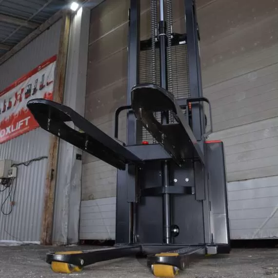 OXLIFT AX 1230H 3000 Мм 1200 Кг Самоходный Штабелер в Челябинске купить по выгодной цене 100kwatt.ru